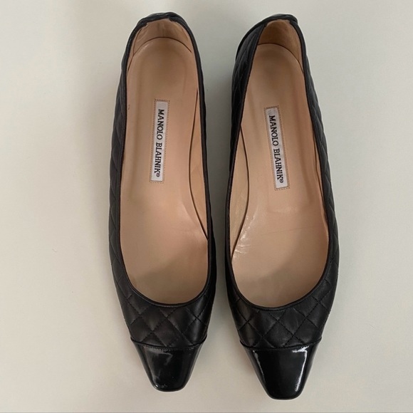 EUC Manolo Blahnik flat - Picture 4 of 11